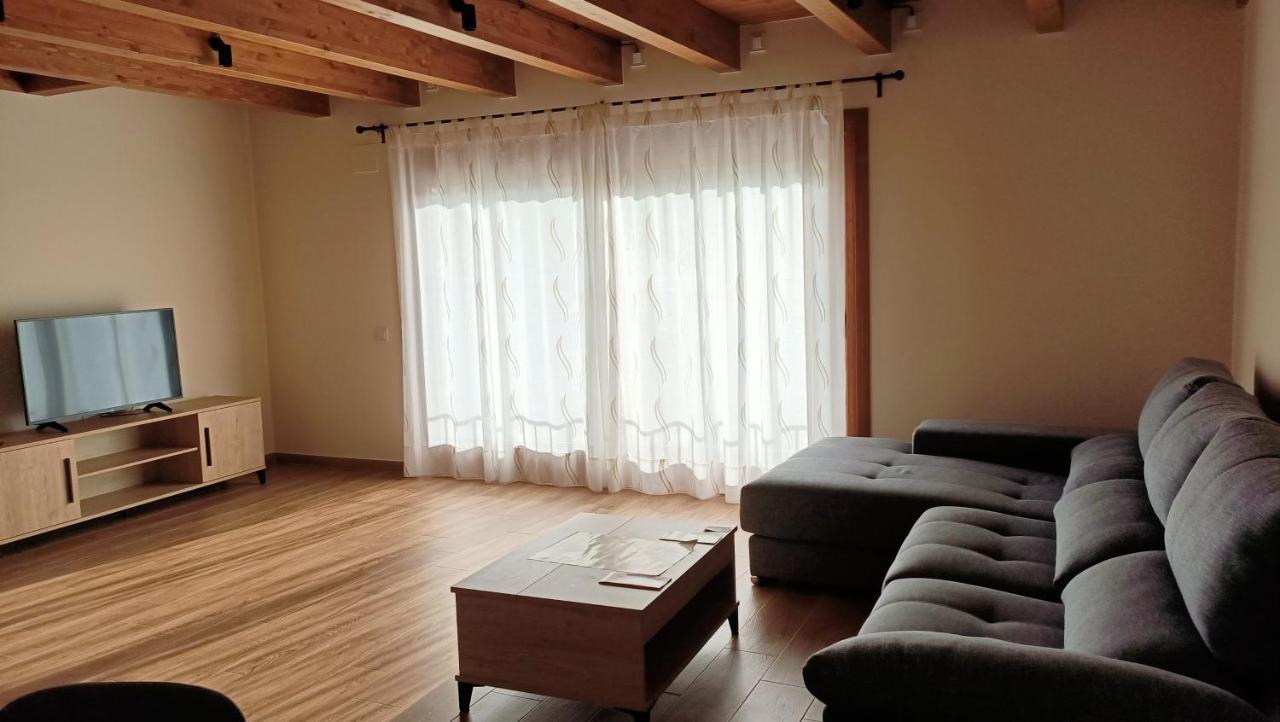 Apartaments Rural Berrós La Guingueta D'Aneu Exterior foto
